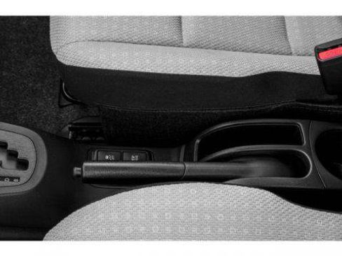 Used 2015 Toyota Prius C One image 18