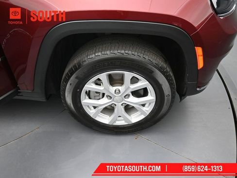 Used 2023 Jeep Grand Cherokee L Limited image 34