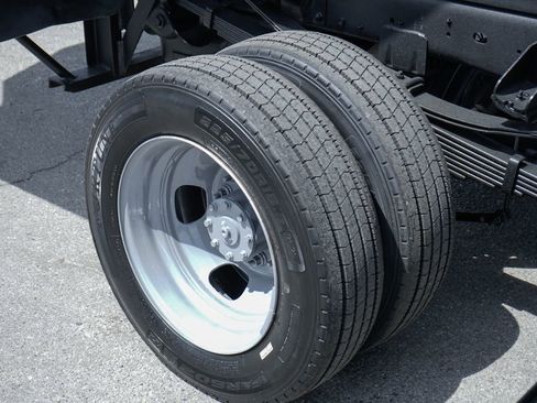 Used 2022 RAM 5500 Tradesman w/ Chrome Appearance Group AWD/4WD image 50