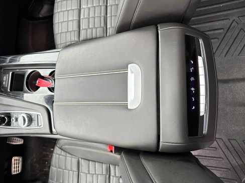 Used 2024 Cadillac Escalade V AWD/4WD image 19