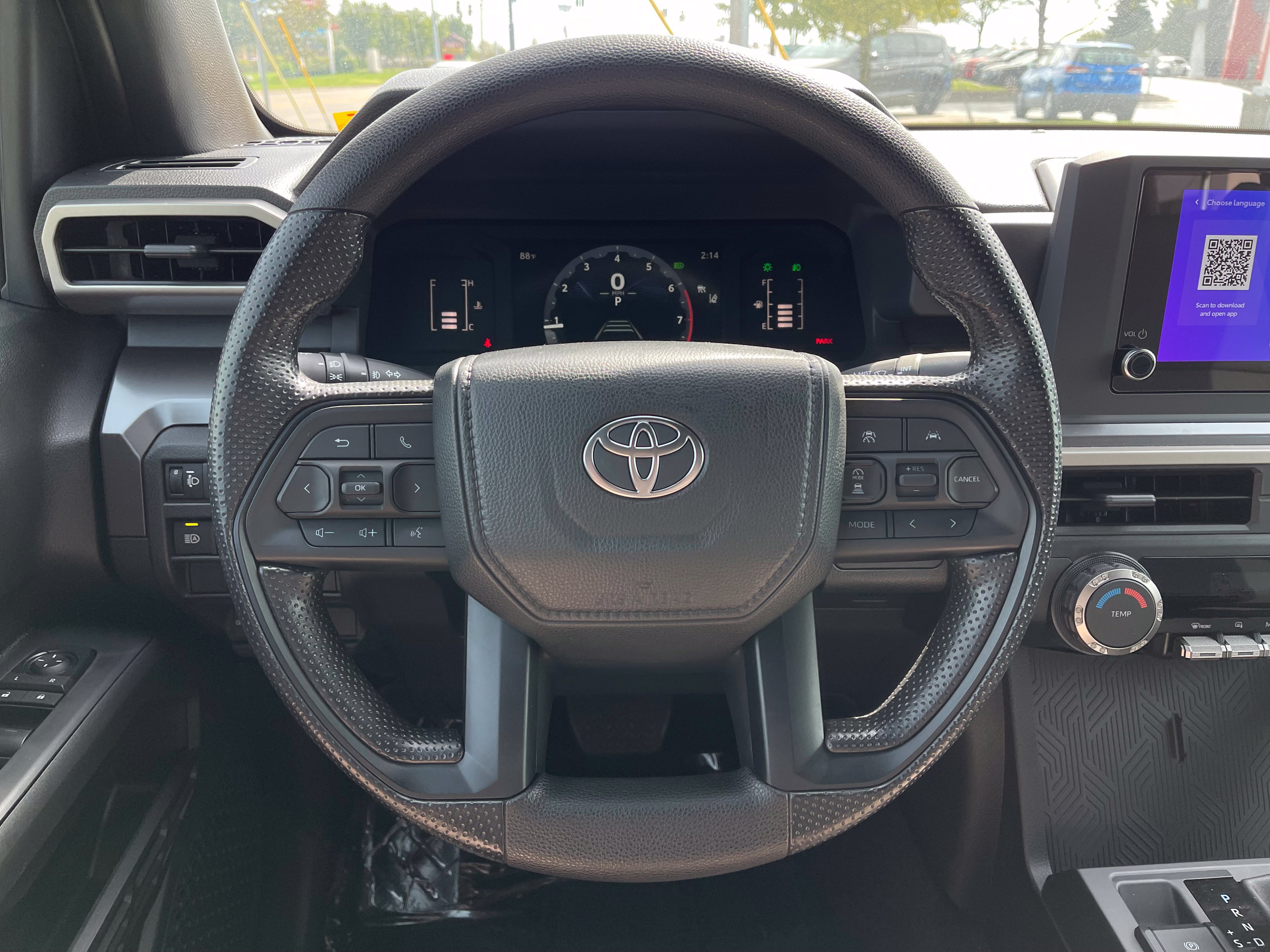 Used 2025 Toyota Tacoma SR5 AWD/4WD image 10