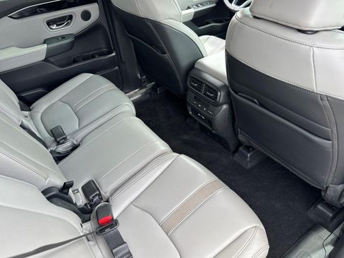 Certified 2023 Honda Pilot Touring image 33