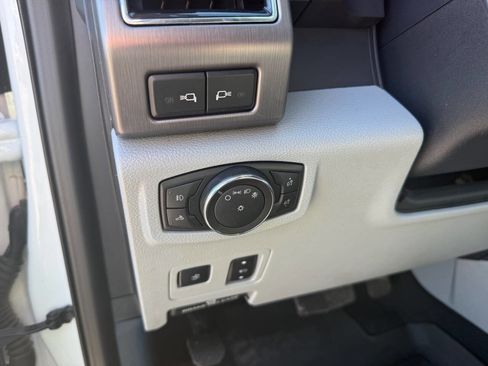 Used 2022 Ford F350 Limited image 24