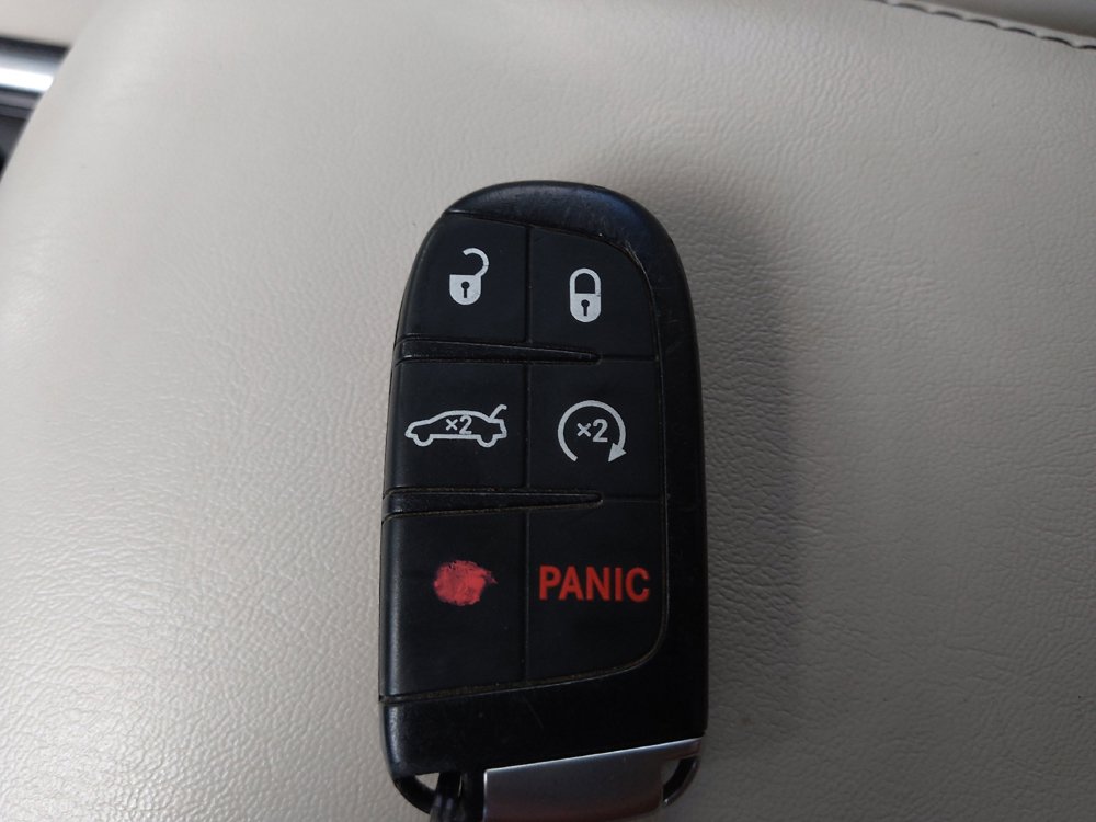 Used 2019 Chrysler 300 Limited RWD image 32