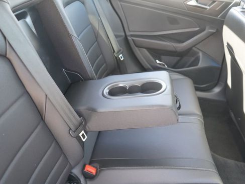 Used 2024 Volkswagen Jetta SE image 24