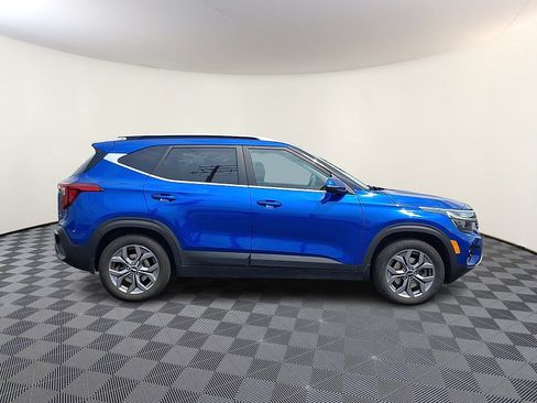 Used 2024 Kia Seltos S AWD/4WD image 7