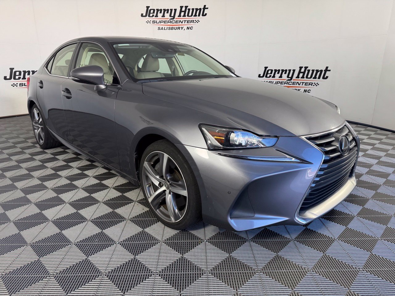 Used 2017 Lexus IS 200t w/ Premium Package RWD image 6