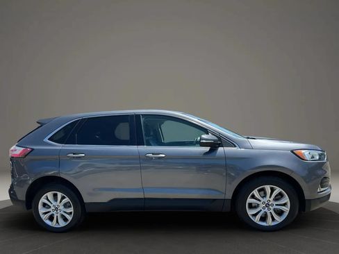 Used 2022 Ford Edge Titanium AWD/4WD image 4