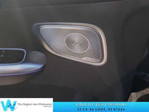 Used 2025 Mercedes-Benz GLC 300 4MATIC image 13