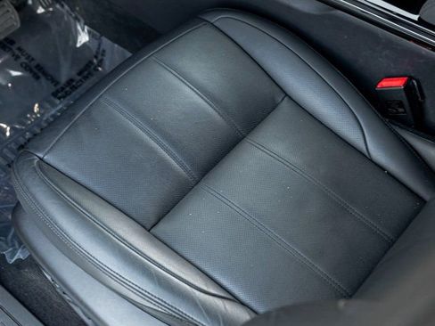 Used 2025 Land Rover Range Rover Evoque S image 15