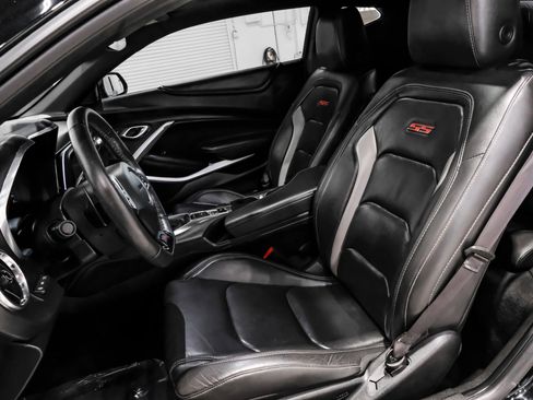 Used 2018 Chevrolet Camaro SS image 23