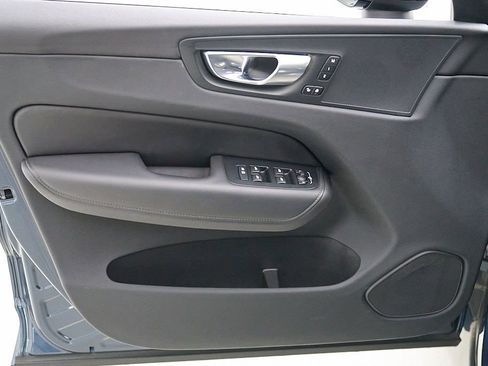 Certified 2025 Volvo XC60 B5 Plus w/ Climate Package AWD/4WD image 10