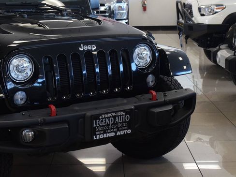 Used 2017 Jeep Wrangler Rubicon AWD/4WD image 30
