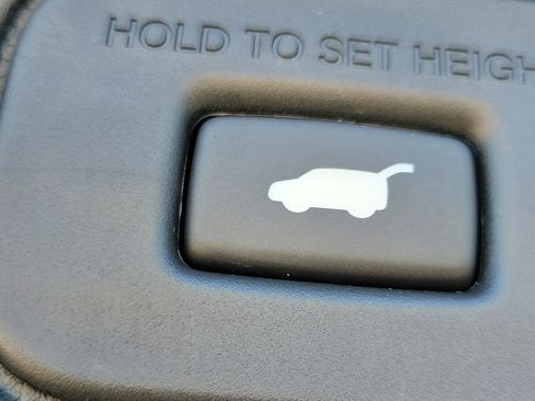 Used 2024 Honda Pilot TrailSport image 14