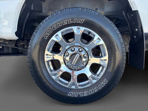 Used 2020 Ford F250 Lariat w/ Lariat Ultimate Package AWD/4WD image 8