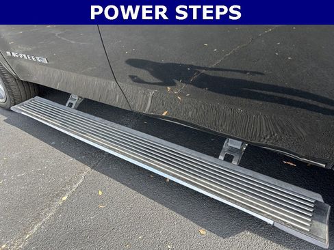 Used 2022 Jeep Wagoneer Series III w/ Premium Group I image 12