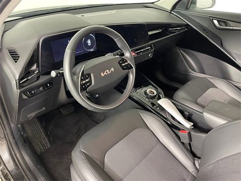 Used 2023 Kia Niro Wind w/ Wind Preserve Package image 3