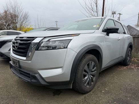 Certified 2023 Nissan Pathfinder S w/ Cargo Package image 1