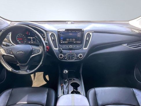 Used 2019 Chevrolet Malibu LT w/ Leather Package image 9