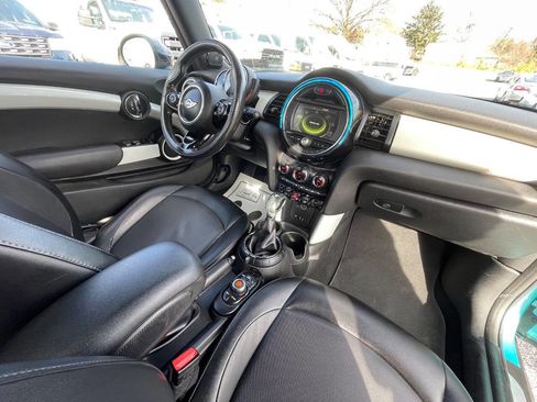 Used 2016 MINI Cooper Convertible image 32