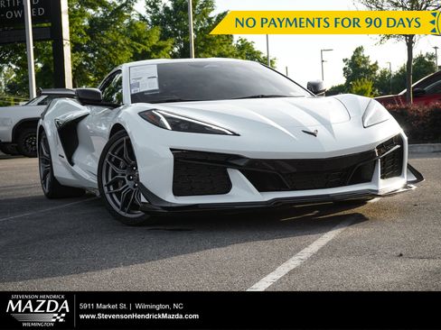 Used 2024 Chevrolet Corvette Z06 w/ Z07 Performance Package RWD image 1