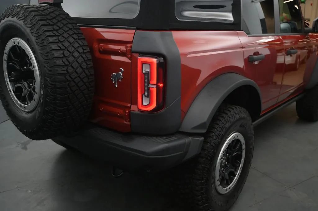 Used 2022 Ford Bronco Badlands w/ Sasquatch Package AWD/4WD image 17