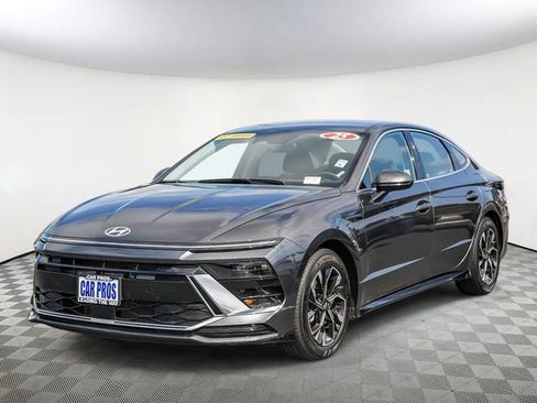 Used 2025 Hyundai Sonata SEL FWD image 5