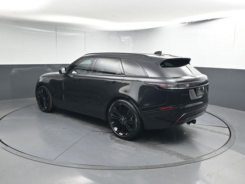 Certified 2025 Land Rover Range Rover Velar Dynamic HSE image 3