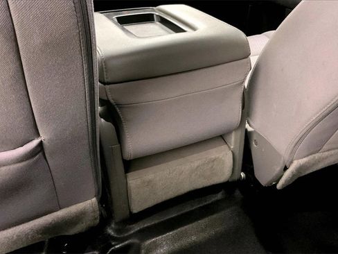 Used 2018 Chevrolet Silverado 2500 W/T image 10