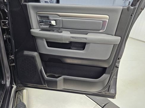 Used 2016 RAM 1500 Big Horn RWD image 29