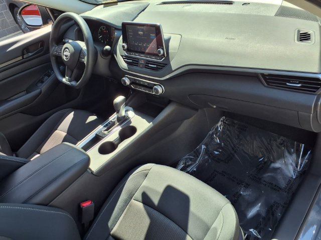 Used 2025 Nissan Altima 2.5 S FWD image 27
