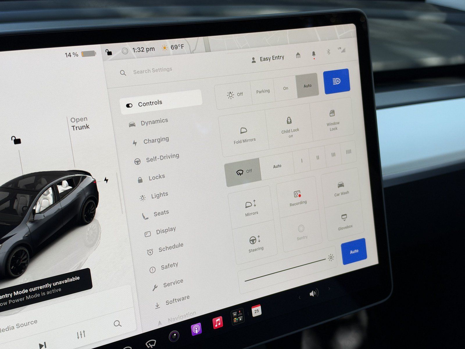 Used 2023 Tesla Model Y Performance AWD/4WD image 19
