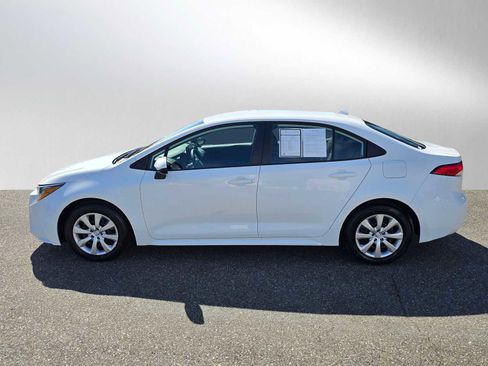 Used 2026 Toyota Corolla LE image 6