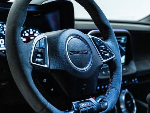 Used 2018 Chevrolet Camaro ZL1 RWD image 24