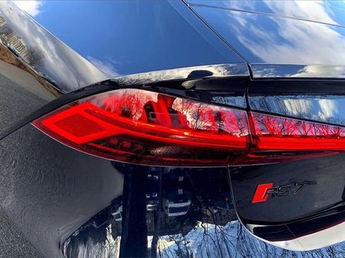 Used 2024 Audi RS 7 Performance image 25