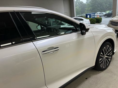 Used 2024 Lexus RX 350 w/ Convenience Package AWD/4WD image 11