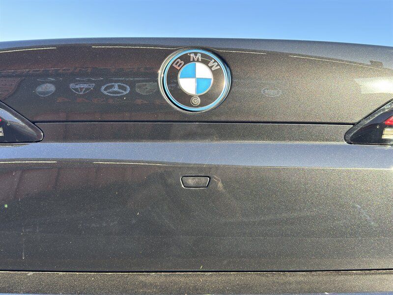 Used 2025 BMW i7 eDrive50 w/ M Sport Package RWD image 14