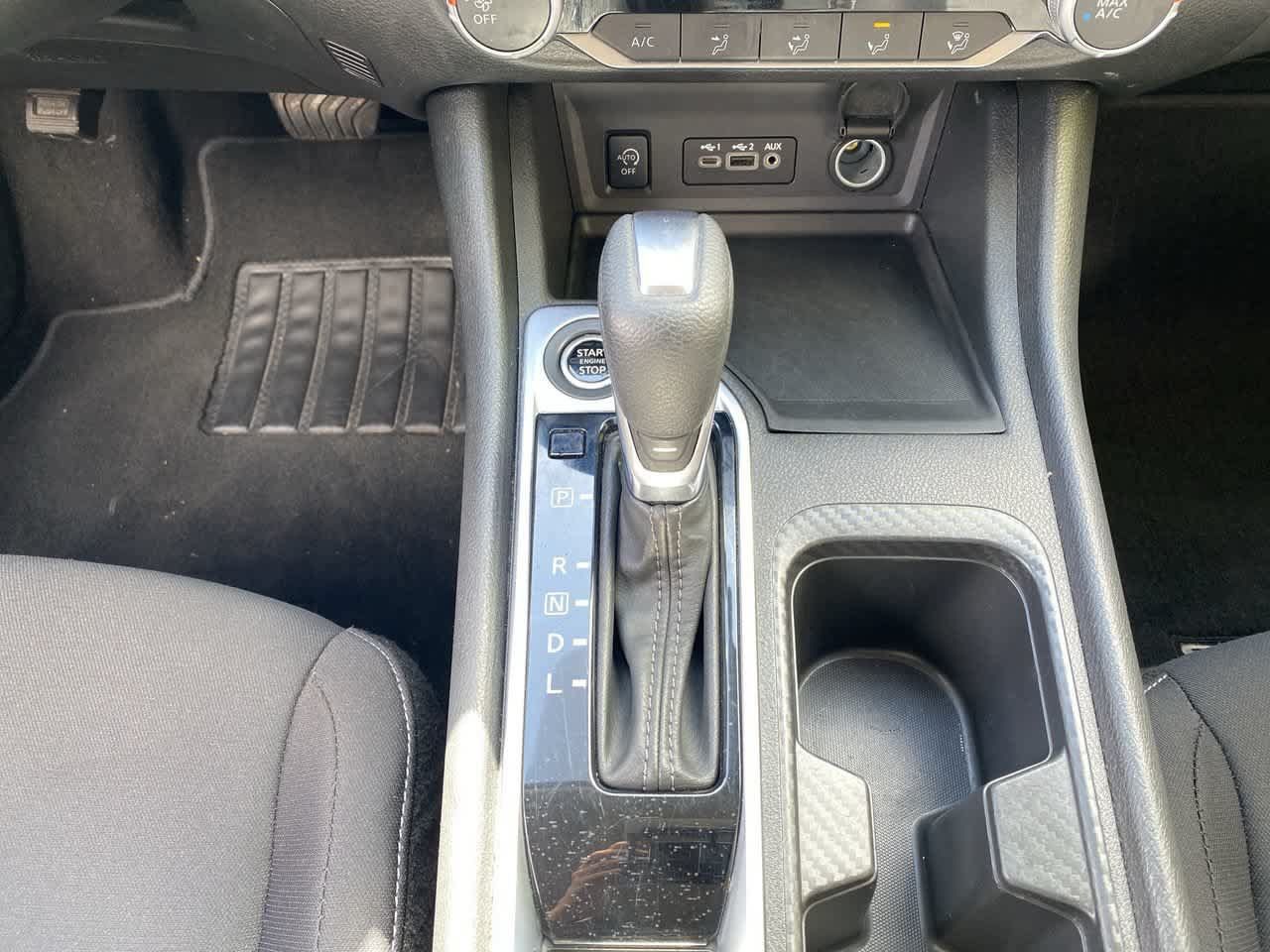 Used 2024 Nissan Sentra SV FWD image 26