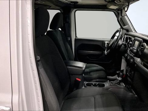 Used 2021 Jeep Gladiator Sport AWD/4WD image 7