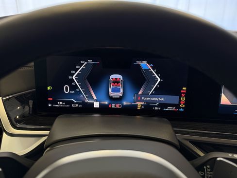 Used 2026 BMW X6 xDrive40i w/ Executive Package image 21