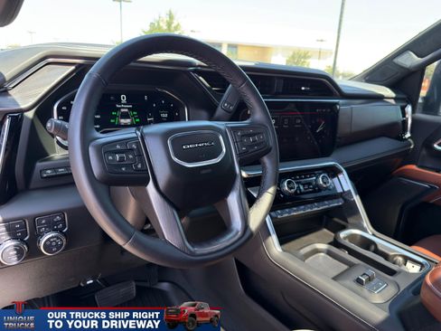 Used 2024 GMC Sierra 2500 Denali Ultimate w/ Max Trailering Package AWD/4WD image 17