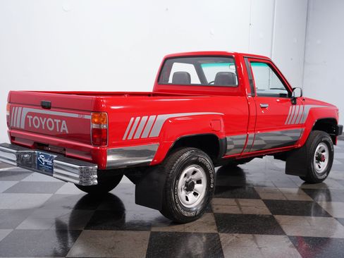 Used 1988 Toyota Pickup 4x4 Regular Cab image 12