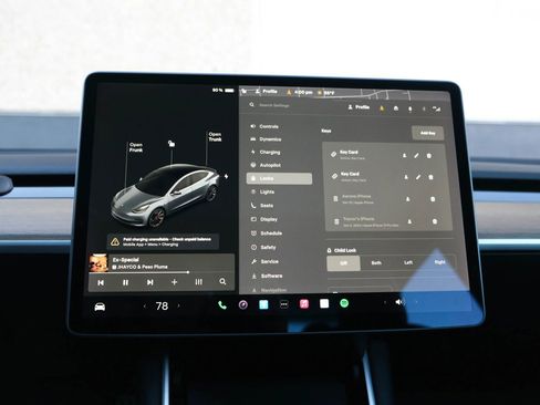 Used 2020 Tesla Model 3 Performance image 39