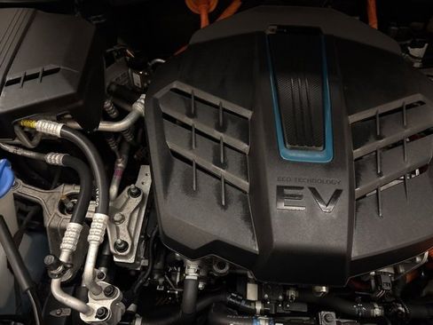 Used 2022 Kia Niro EX w/ Cold Weather Package image 23