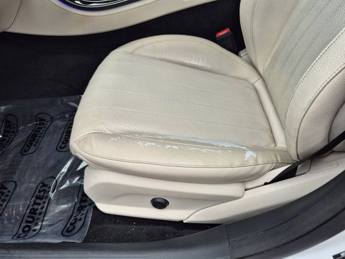 Used 2019 Mercedes-Benz E 300 image 22