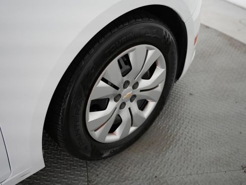 Used 2012 Chevrolet Cruze LS w/ Connectivity Package FWD image 44