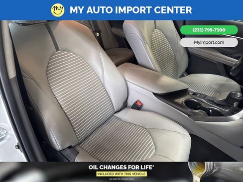 Used 2021 Toyota Camry SE image 28