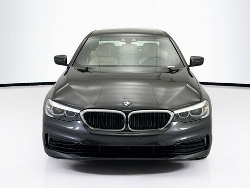 Used 2019 BMW 530e w/ Convenience Package image 2