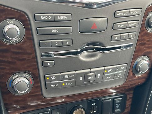 Used 2020 Nissan Armada SL w/ Premium Package image 19