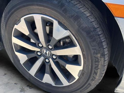 Used 2025 Honda Odyssey EX-L image 25
